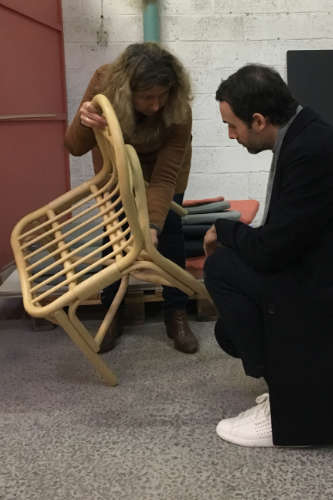 vérification de la solidité de la chaise Sillon