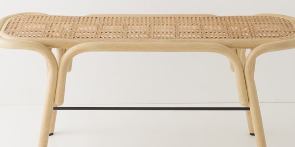 Focus on the TRAVERSE rattan bench